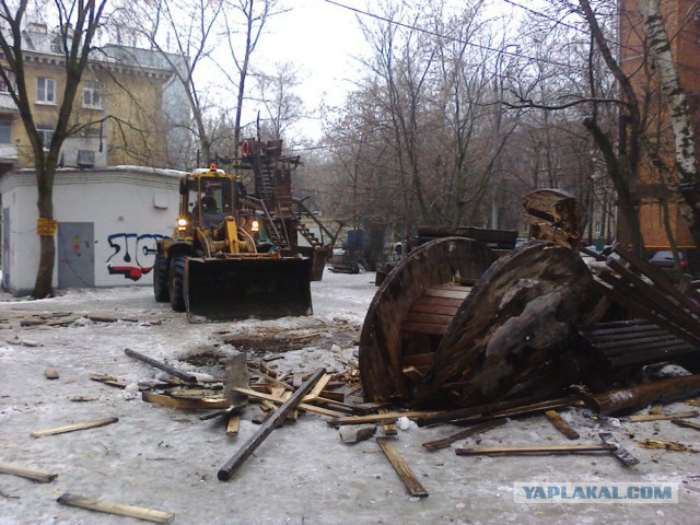 В Москве снесли одну из лучших в городе детских площадок