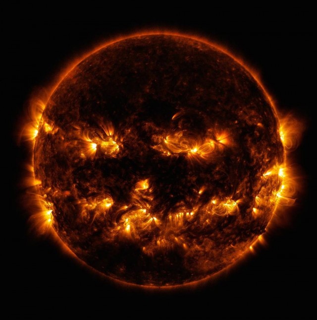 NASA показало уникальное изображение «чёрного» Солнца