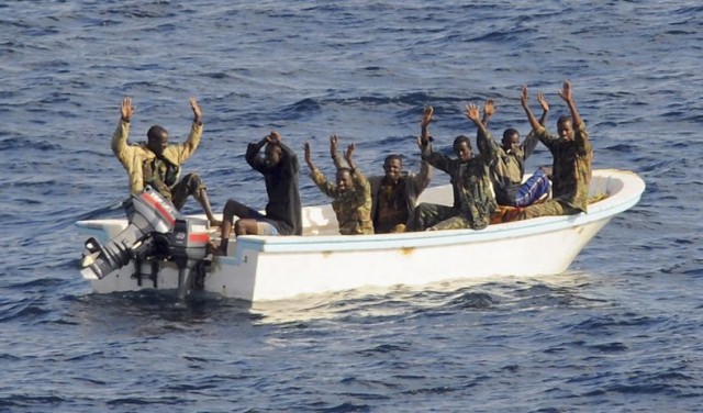 Сомалийские пираты (12 фото)