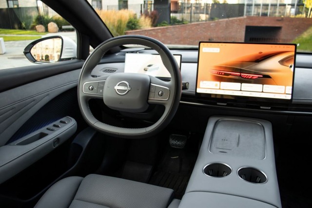 5-метровый Nissan c холодильником