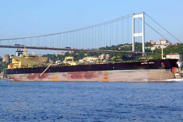 Турция не пропустит танкеры с СПГ для
