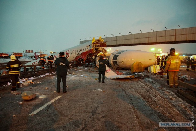Во Внуково разбился пассажирский самолет Ту-204