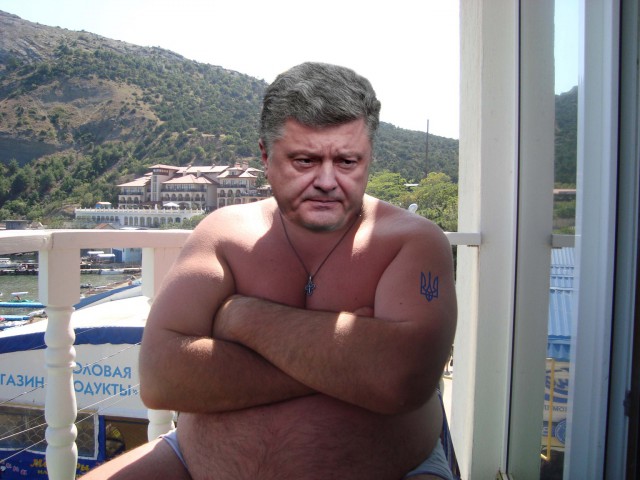 Если чуть-чуть обрезать фото...