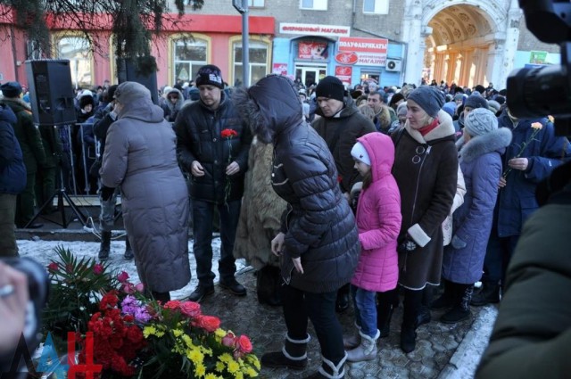 Донецк и Киев. Сегодня.