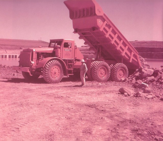 Игра на ЯПе: Угадай АВТО-2