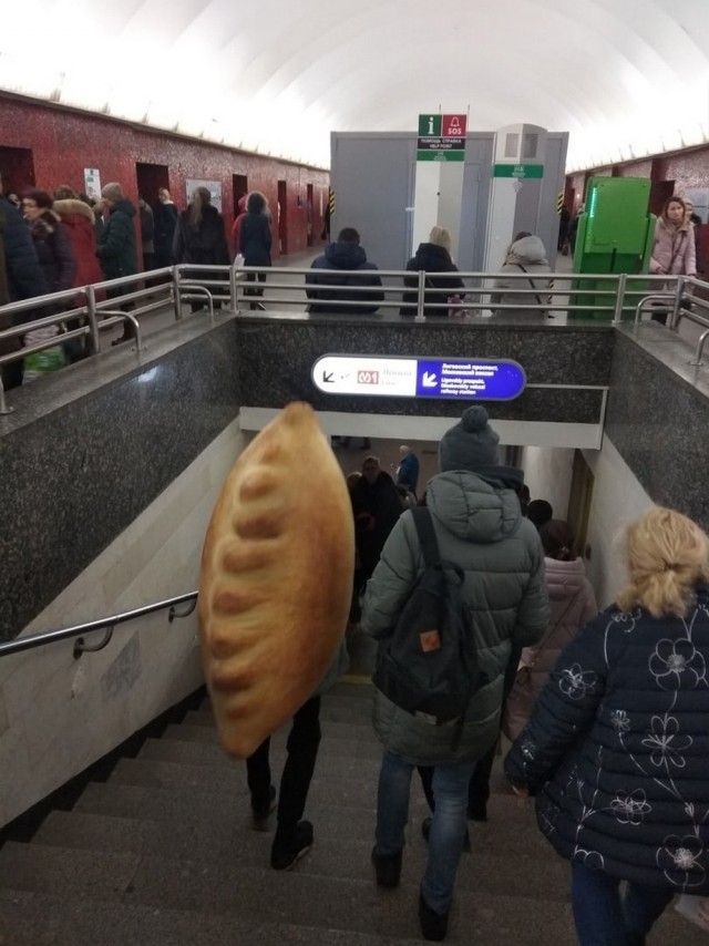 Свежая подборка модников из российского метро 25.10.22