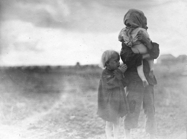 Российская империя в фотографиях. Детство.