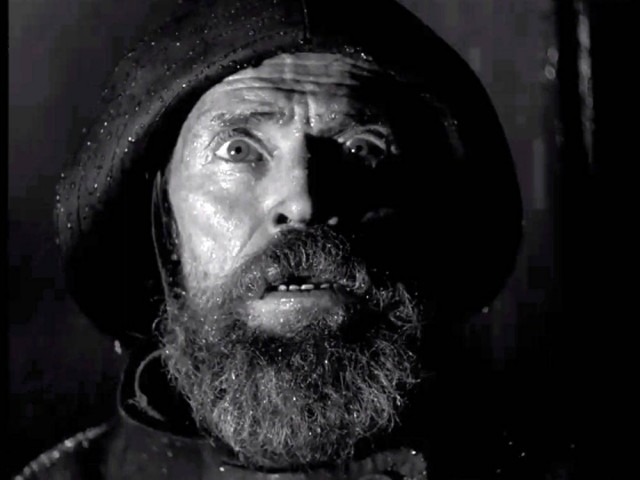 Капитан Миккельсен и инженер Иверсен провели двадцать восемь месяцев в Арктике