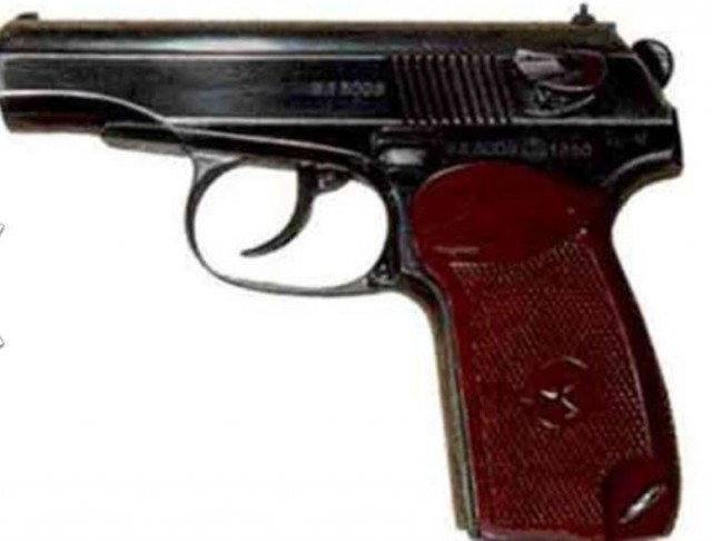 А белый лебедь...