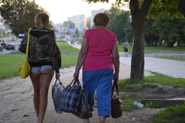 Шикарные женские (___).(___) в публичных местах