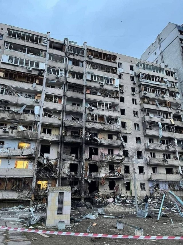 Харьков. Батареи РСЗО в жилых кварталах