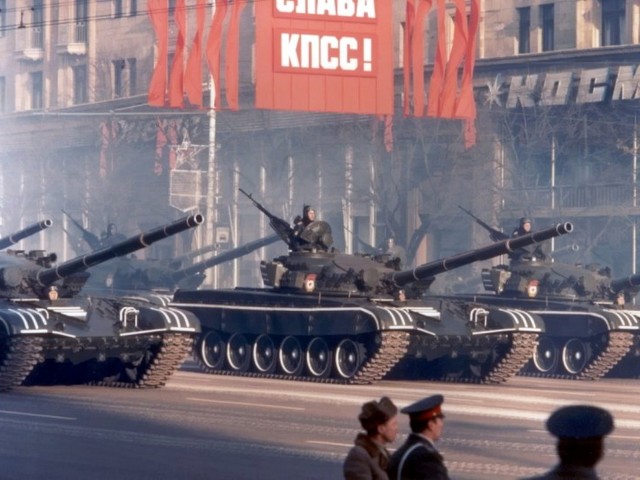 Фотографии связанных с историей Красной и Советской Армии.