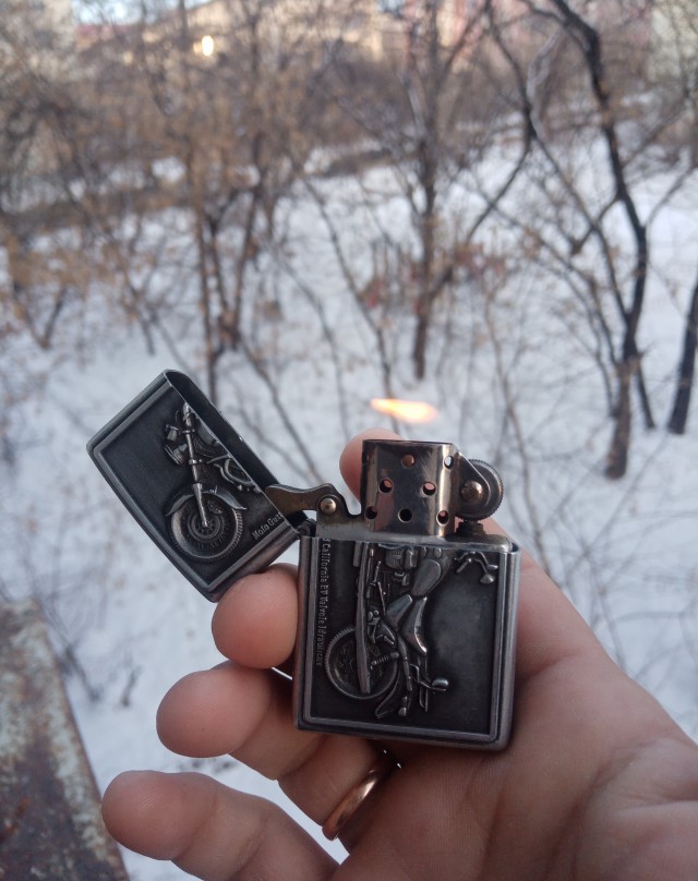 Зрелость и молодость (про zippo)