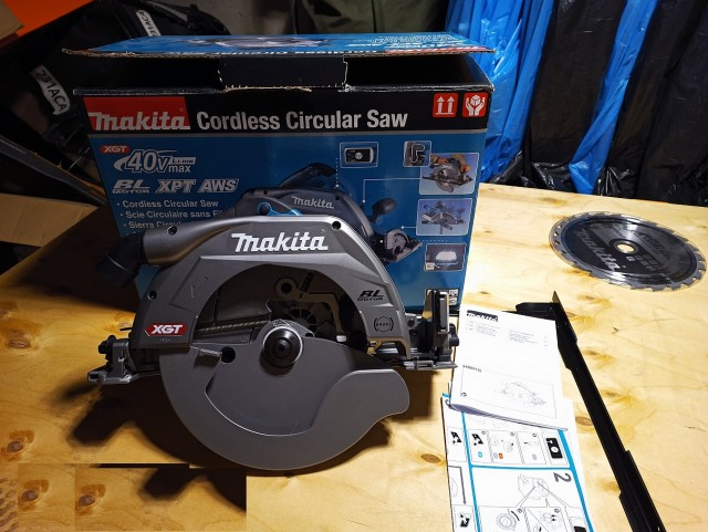 Продам Пила дисковая Makita XGT HS011GZ (новая)
