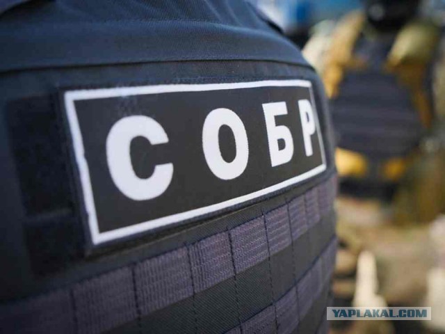 При поддержке СОБР Росгвардии полицией проведен рейд по соблюдению миграционного законодательства в Екатеринбурге