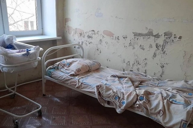 Петербургским чиновникам и депутатам дали право на ДМС себе и родственникам