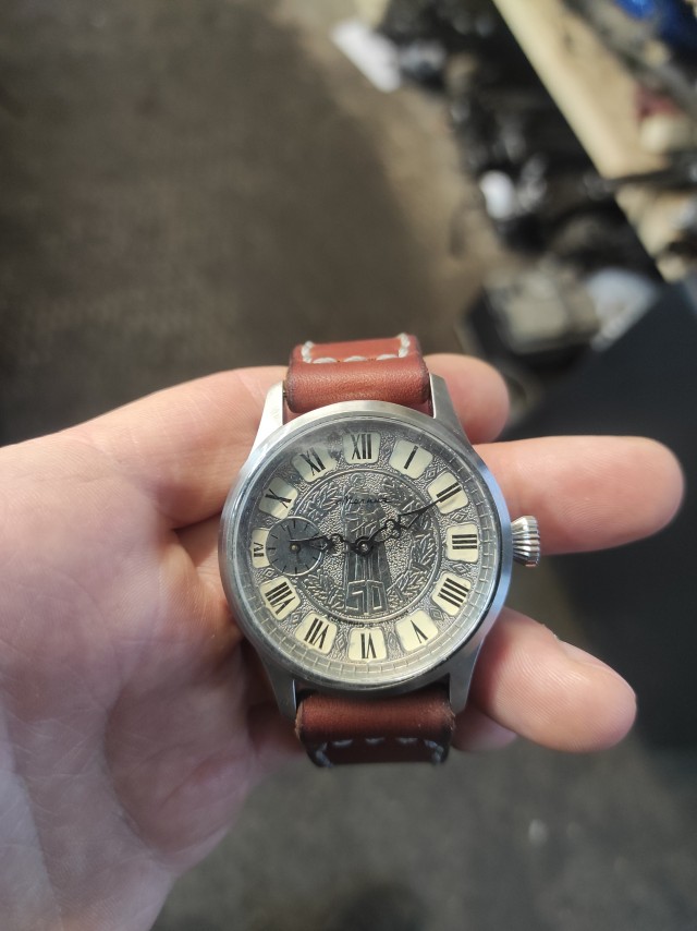 Часы, сделанные руками