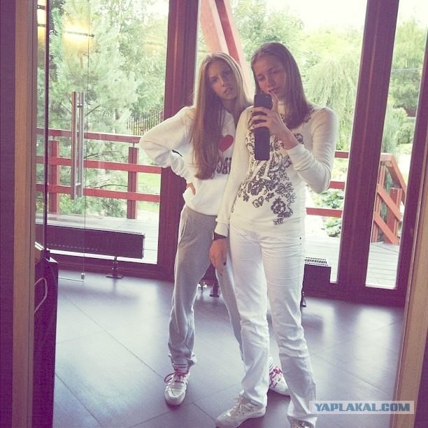 Золотые гимнастки отдохнули на Сардинии