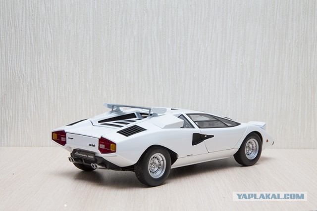 Lamborghini в масштабе 1:18