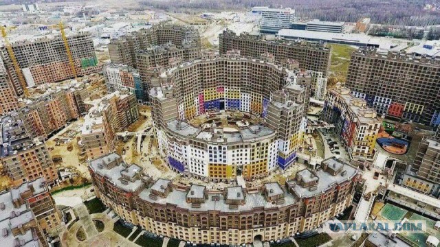 В Москве начался митинг против сноса пятиэтажек