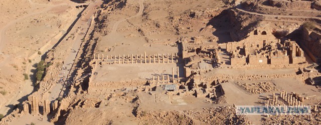 Иордания. Петра. Эль-Хазне. Новодел после приличного потопа