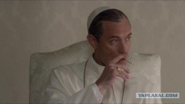 В сериале "Новый папа" в качестве папамобиля "снялся"... УАЗ!