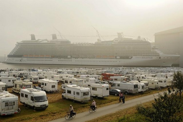 Kруизный лайнер "celebrity Solstice"