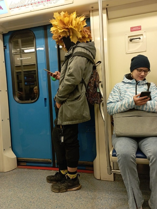 Модники из нашего метро на этот вторник