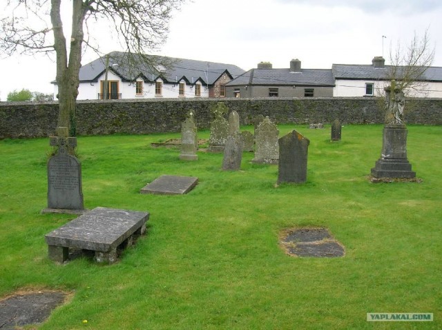 Kildare Ireland, церковь 13-го века.