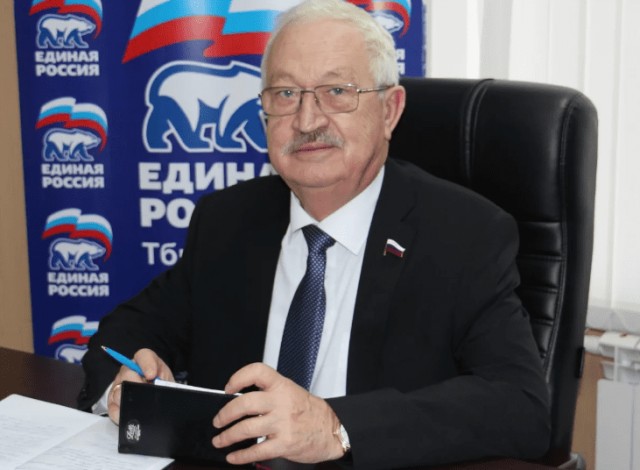 Момент ДТП с машиной депутата Алексея Езубова
