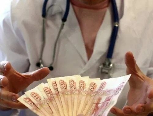 Медработницу, присвоившую деньги пациента, ждет суд!