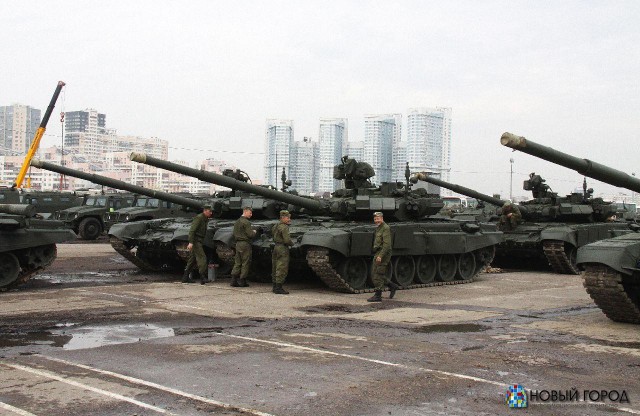 Техника на Ходынке и перегон техники в Москву