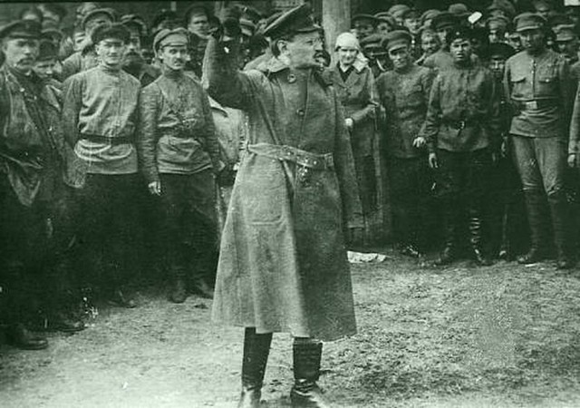 100 лет самоуничтожения