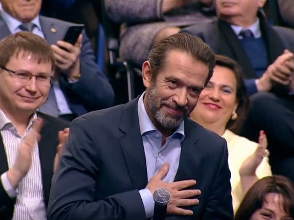 Тот самый Машков, который имеет виллу в США и призывает голосовать за изменение конституции