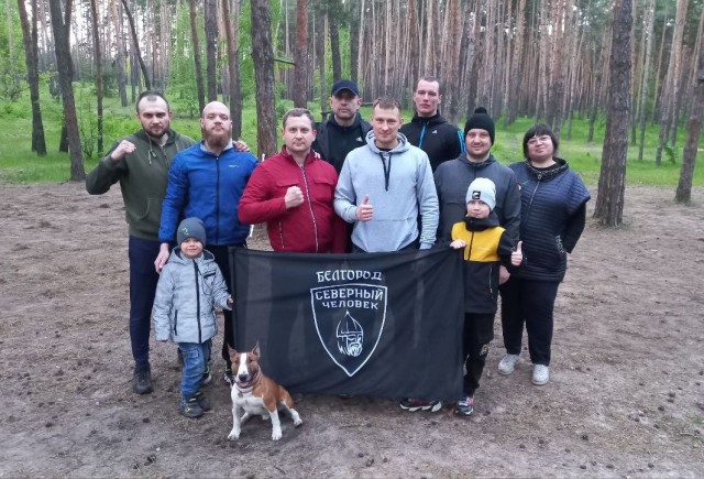 В Москве русские мужчины спросили с мигрантов, которые занимали спортивные площадки и мешали русским детям играть в футбол