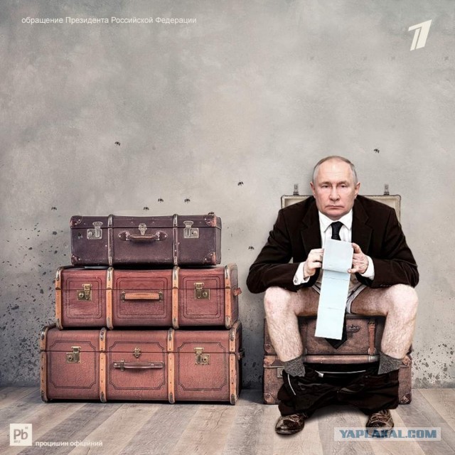 В Кремле сейчас очень много военных, сообщают журналисты РИА. Путин выступит на крыльце Грановитой палаты
