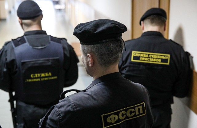Москвичка из-за обиды сдала приставам мужа с миллиардными долгами