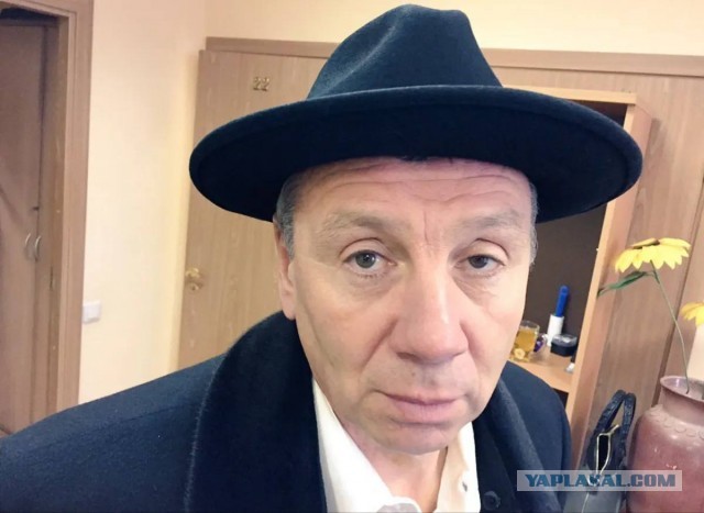 Провластного политолога Сергея Маркова* оштрафовали на 35 тысяч рублей за отказ добровольно признать себя иноагентом