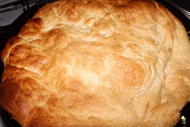 Пирог  яблочный с коньячной карамелью