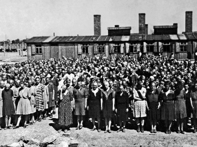 Селекция в женских концлагерях