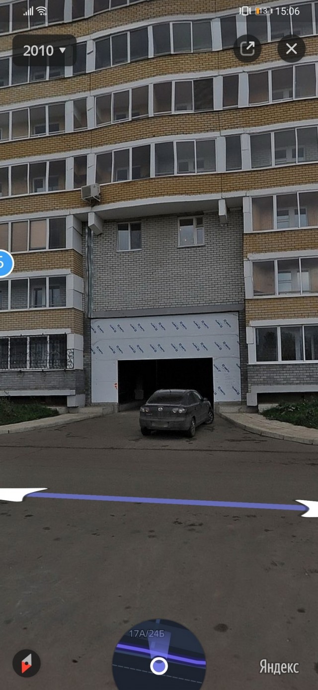 В Набережных Челнах охреневший житель переделал арку под гараж