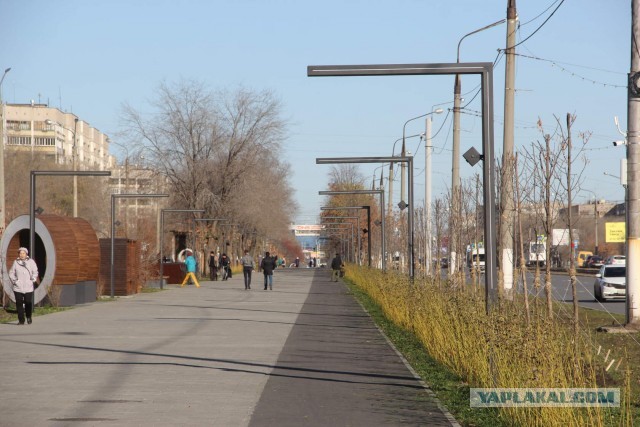 Странные  конструкции в Москве
