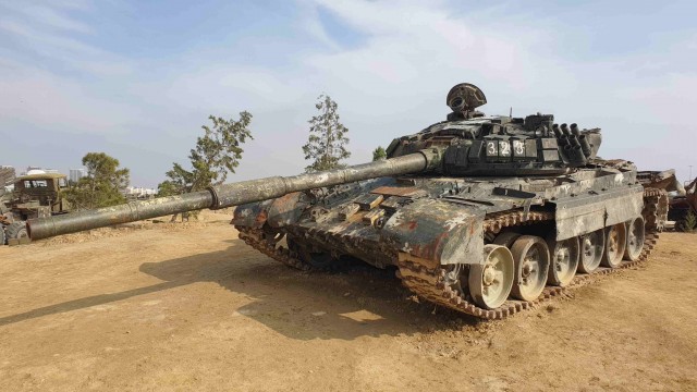 Выставка трофейной военной техники в Баку