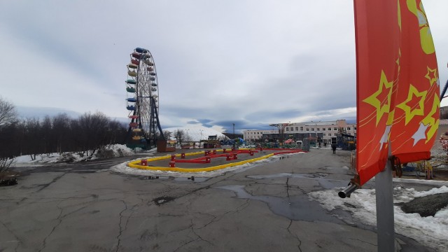 Жил парень, такой же как вы. Через это надо вам пройти