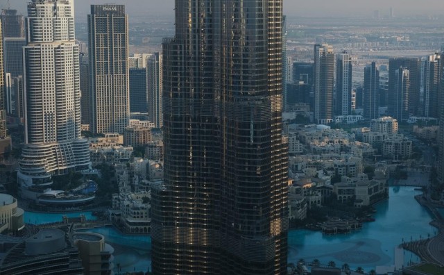 Банки ОАЭ начали блокировать платежи из России