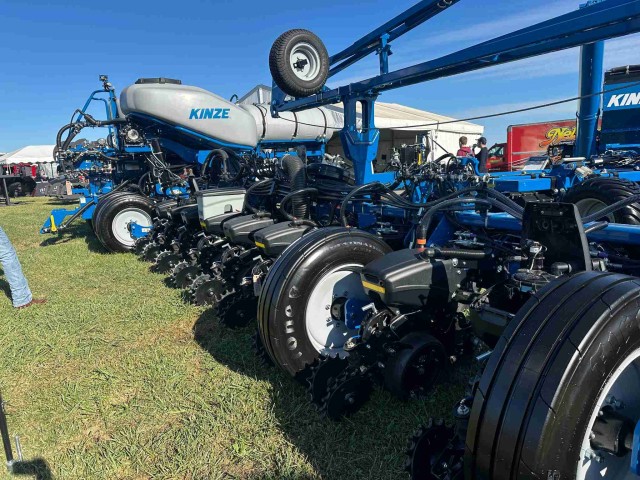 Экскурсия по миру сельхозмонстров. Farm Progress Show 2025