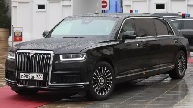 «Ведомости»: владельцем контрольного пакета Aurus стал «Газпром»