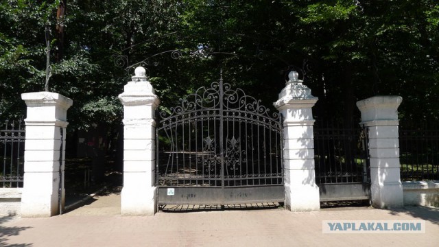 Рукопашный бой людей и собак с фашистами