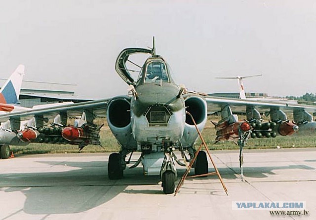 Су-25.