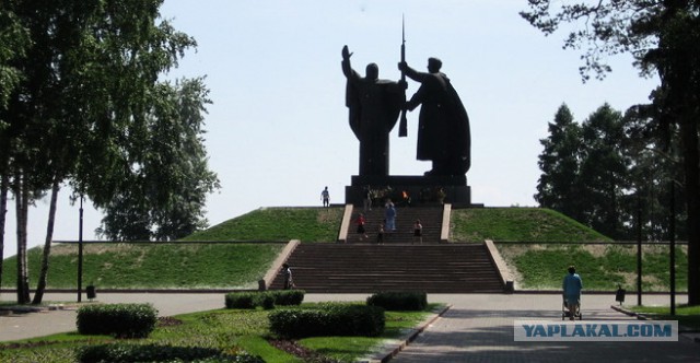 Какие прозвища дают памятникам в России